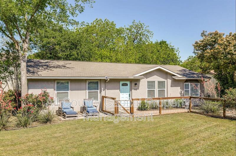Austin House: 748 Wales Way