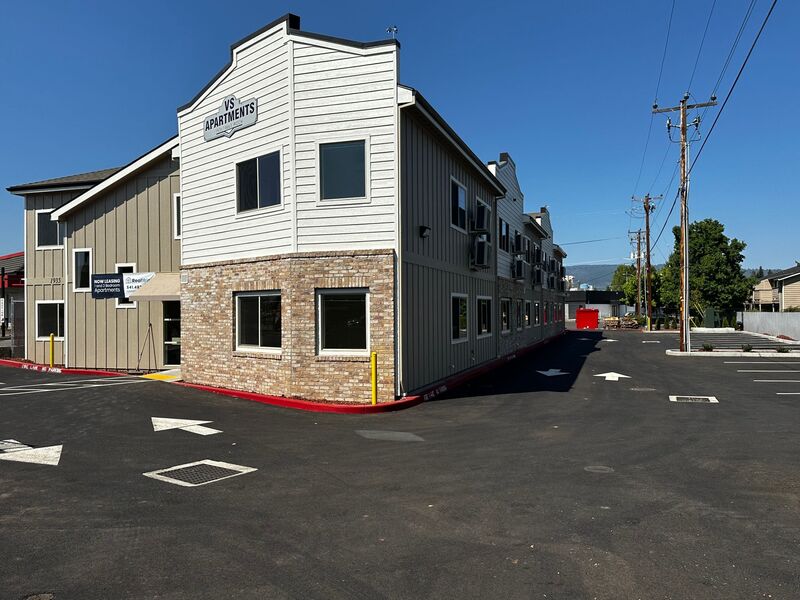 Medford Condo: 1935 Table Rock Rd