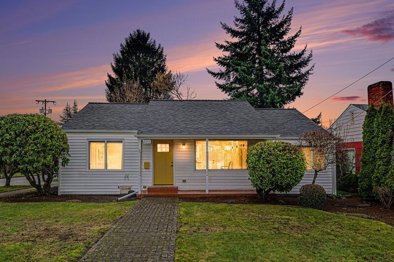 Seattle House: 2658 35th Ave W