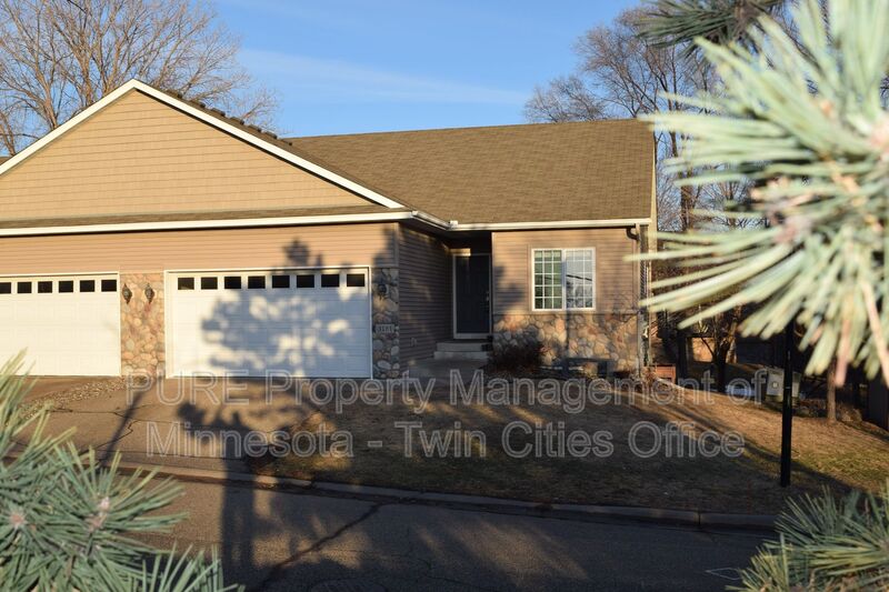 Eagan Townhome: 3181 Doneene Ln