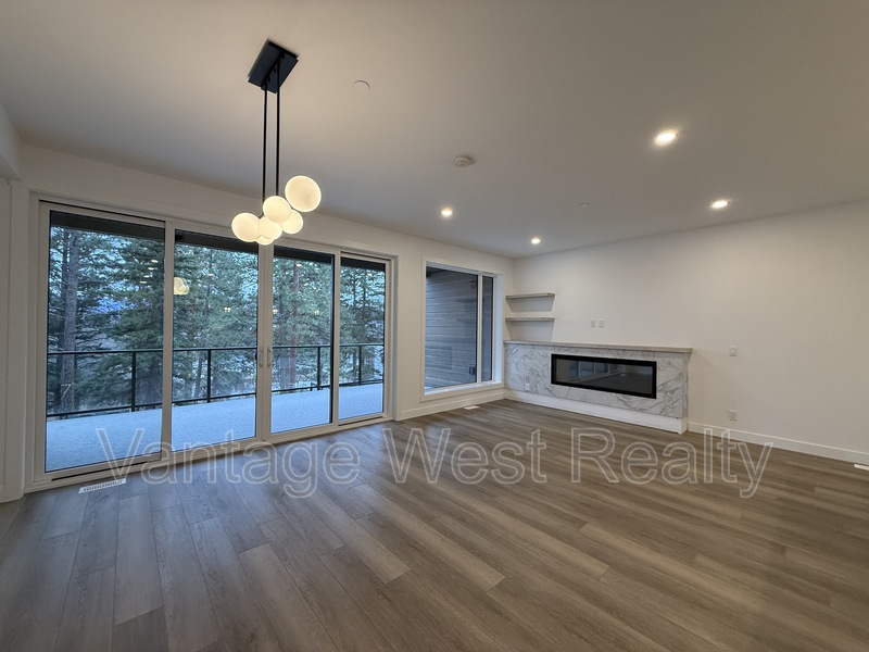 West Kelowna Townhome: 512-2735 Shannon Lake Rd