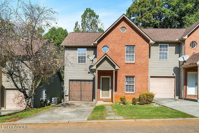 Photograph 1 of 8709 Mowbray Way
