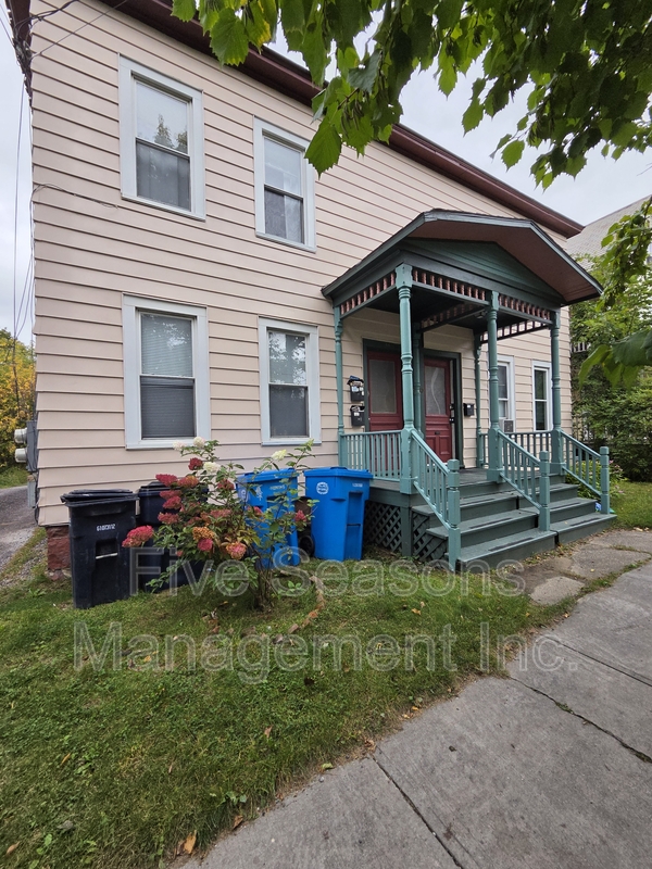 Burlington Condo: 58-60 Loomis Street - 60