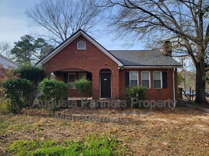 Augusta House: 295 Milledge rd