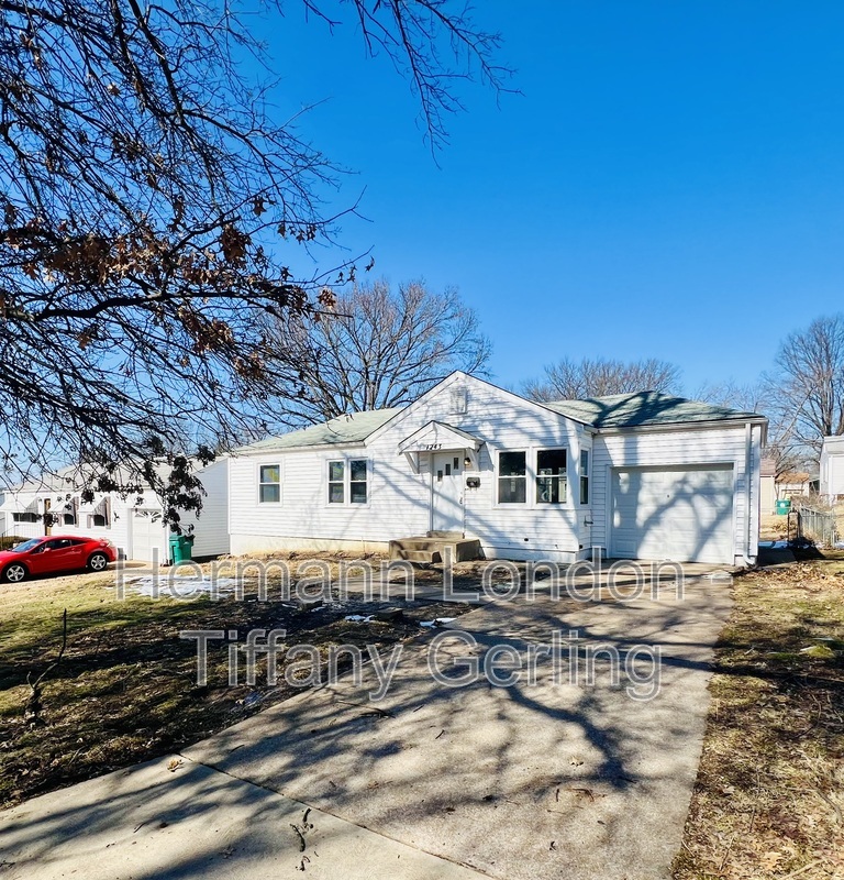 Request a Viewing for 1243 Bakewell Drive Tenant Turner