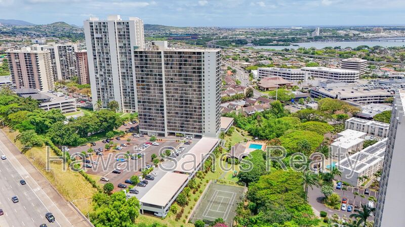 Aiea Condo: 98-402 Koauka Loop