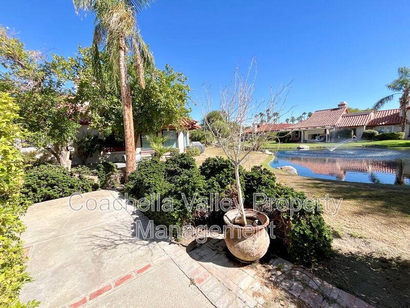 Palm Desert House: 112 Avellino Cir