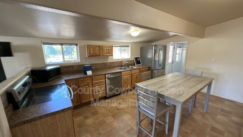 Laramie House: 868 N. 14th St