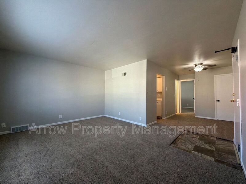 Lincoln House: 1621 G-4