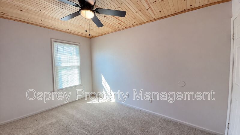 End-Unit 3 Bedroom Townhome!  - Photo 13