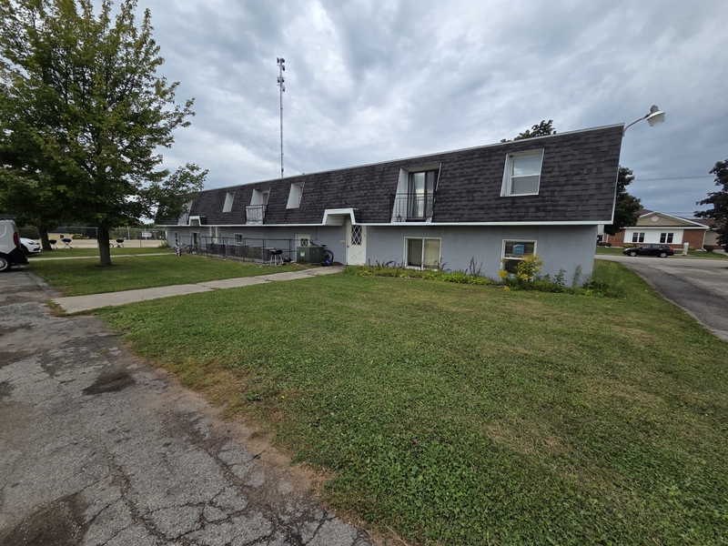 New London Condo: 1920 Division Street - 9