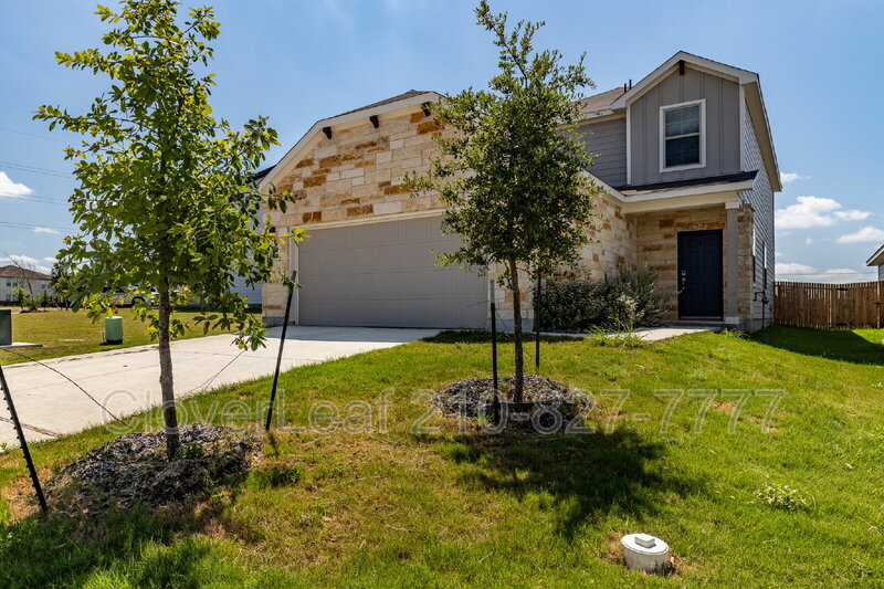 New Braunfels House: 238 Jaycen Ln