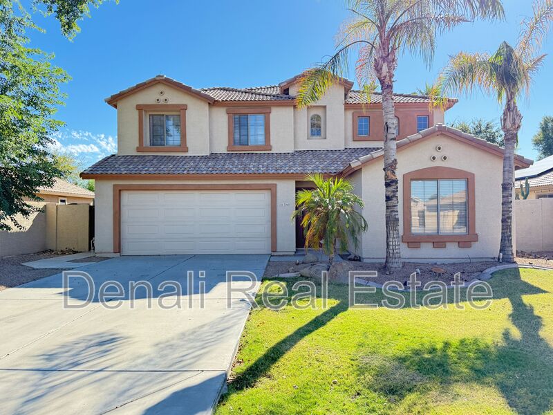 Gilbert House: 3363 E Flamingo Court