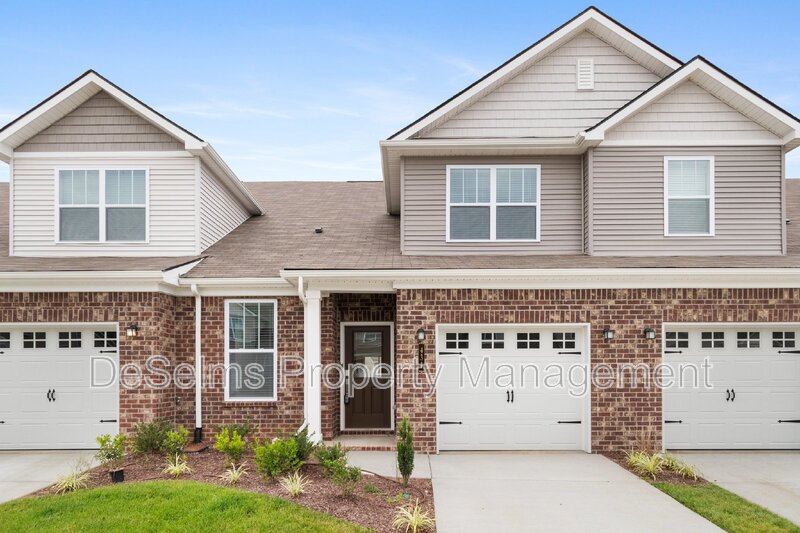 Spring Hill House: 431 Alcott Way