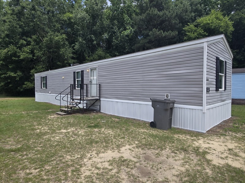 Fayetteville House: 2219 Cattail Cir