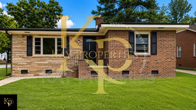 rocky mount House: 1200 E holly st