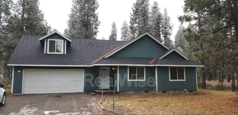 La Pine House: 16139 Park Dr