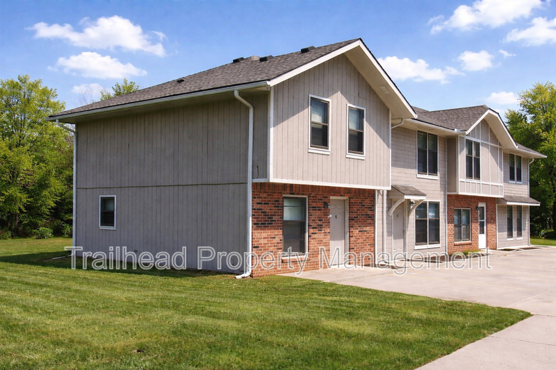 Ferrelview Townhome: 219 N Garrison Ave