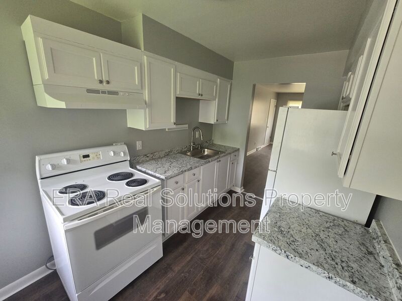 COLUMBUS Condo: 162-168 BROAD MEADOWS BLVD