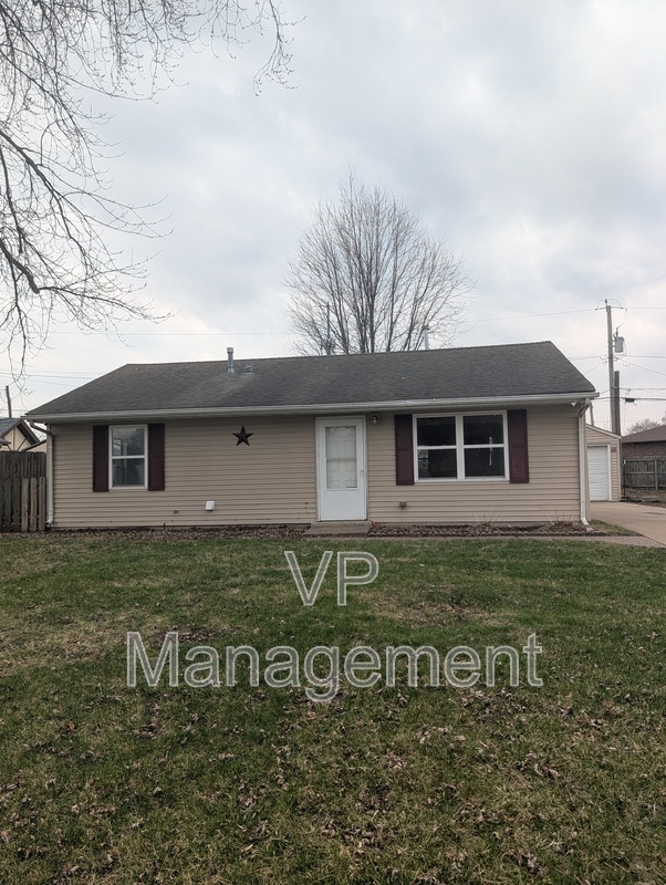 Davenport House: 6904 N Pine