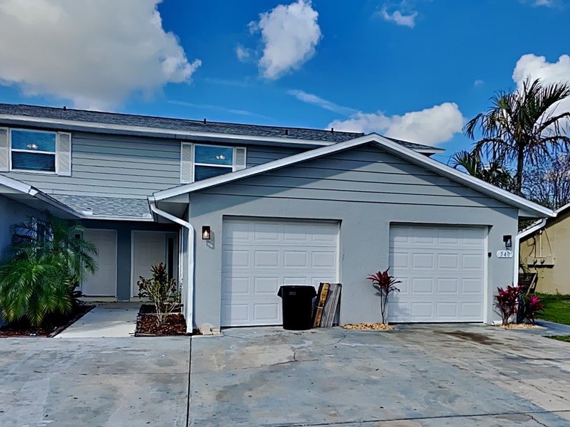Orlando Townhome: 542 Verbena Ct
