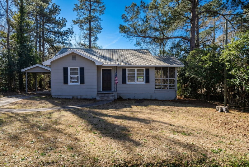 Milledgeville House: 112 2nd St SW