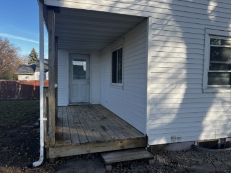 Menasha Condo: 844 3rd Street - 1/2