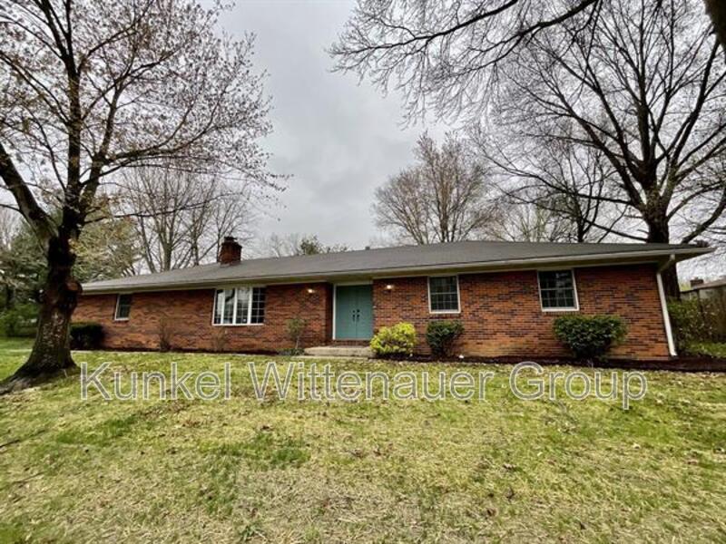 Belleville House: 101 Fox Creek Road