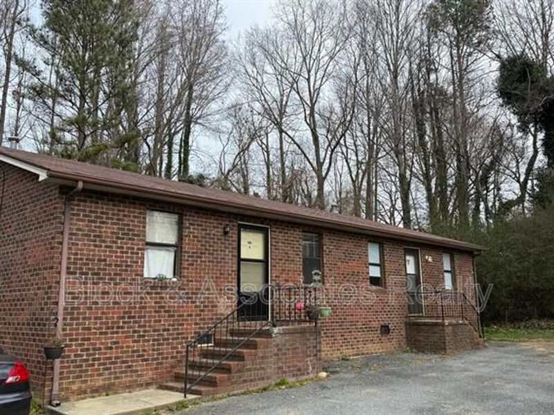 Asheboro Condo: 242 Hughes St