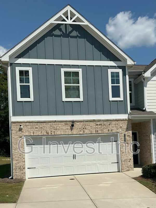 Lithonia House: 7484 Knoll Hollow Road