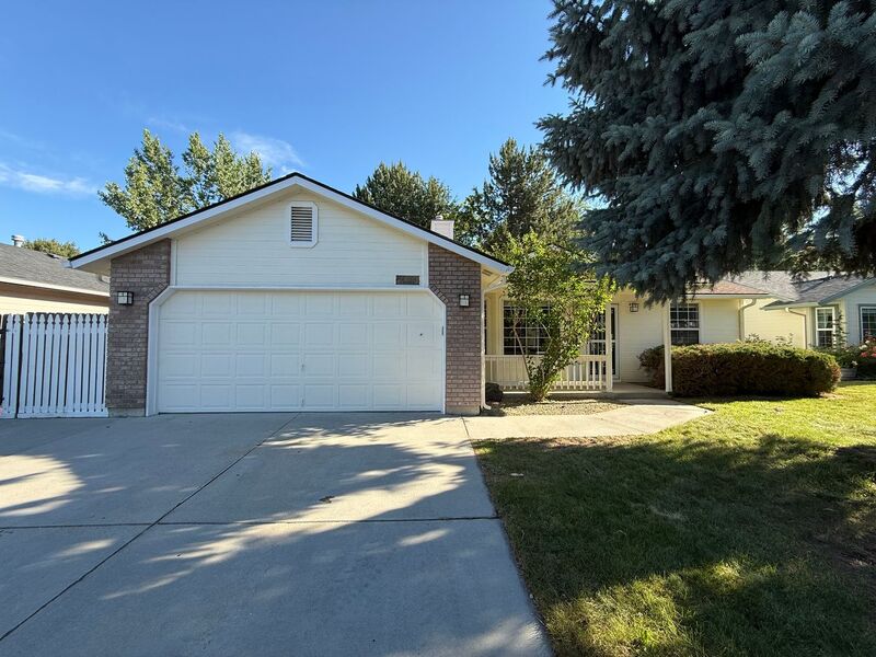 Boise House: 3304 East Anemone Court