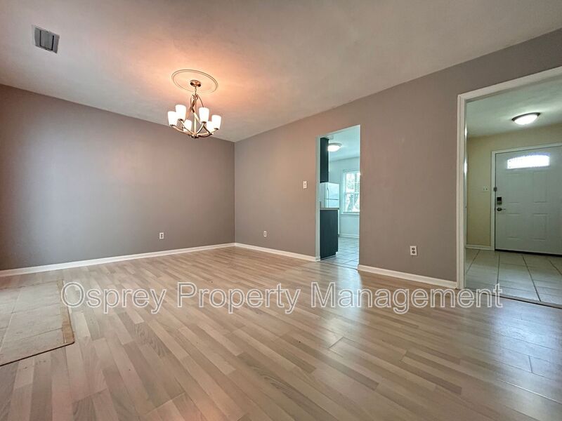 Welcome to this charming 3 bedroom 