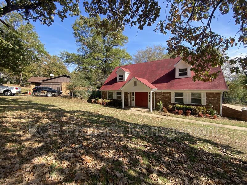 Fort Smith House: 2809 South 59th Street