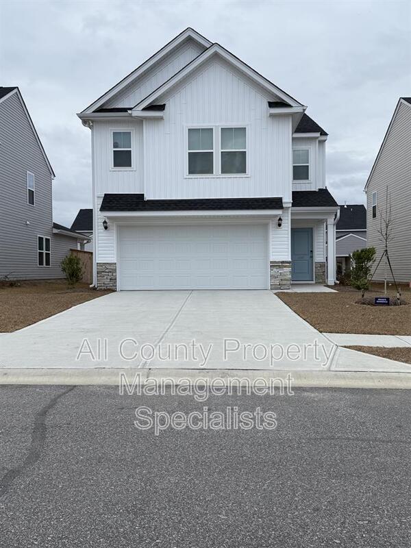 Columbia House: 4100 Half Mast Loop