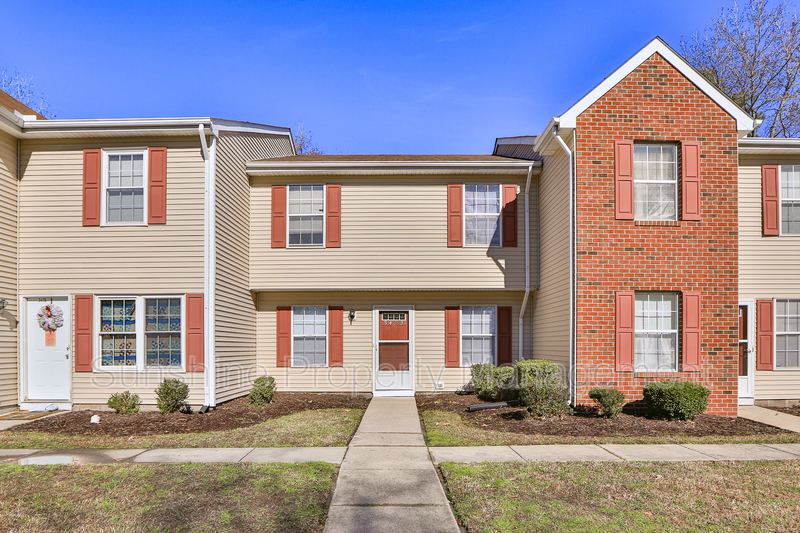 Request a Viewing for 3472 Clover Meadows Dr Tenant Turner