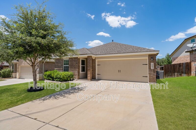 San Antonio House: 6083 Akin Circle