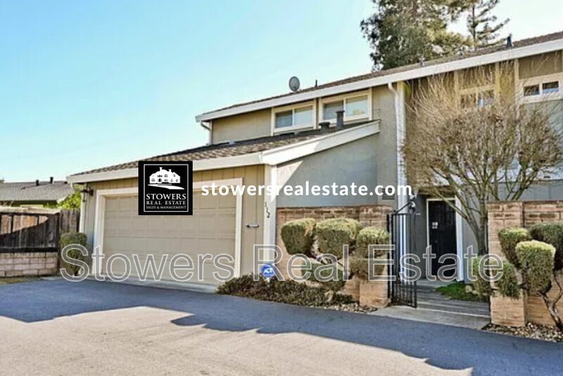 Concord Townhome: 112 Summerwood Pl