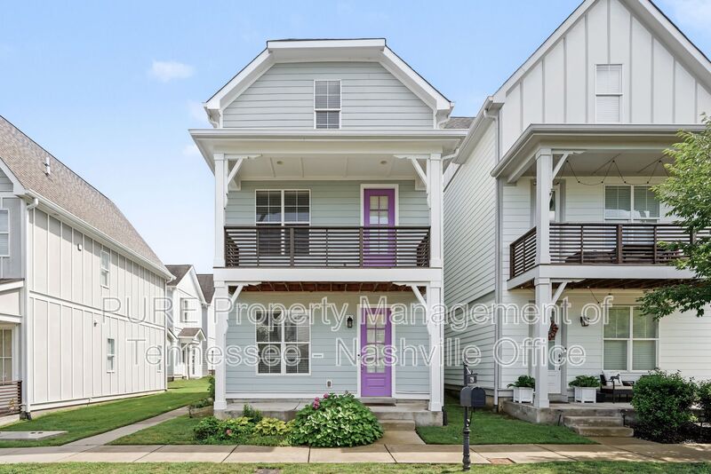 Nashville House: 729 Cottage Park Dr