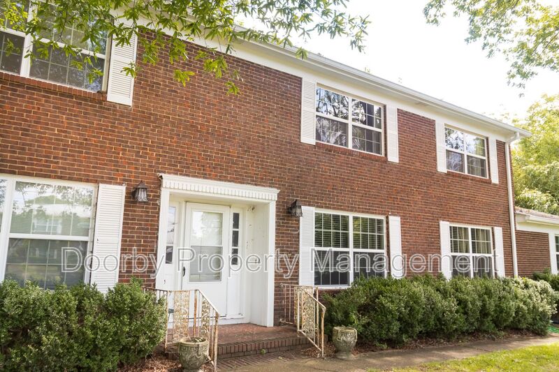 East Ridge Condo: 4235 Greenbriar Rd