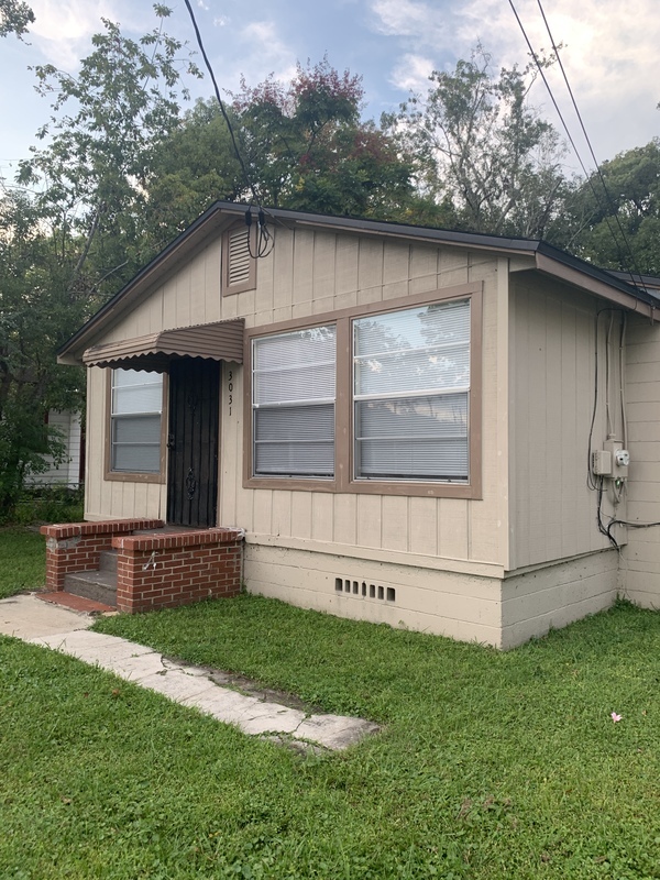 Jacksonville House: 3031 Edison Ave