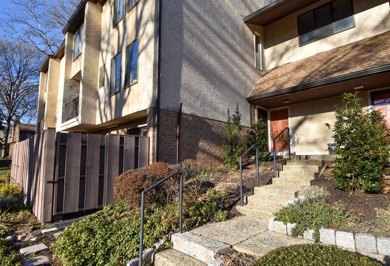 Doylestown Condo: 6-1 Aspen Way