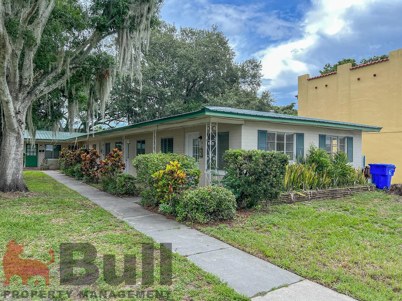 Kissimmee Condo: 317 East Monument Avenue -