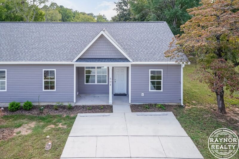 Wake Forest House: 604 - 606 E Pine Ave