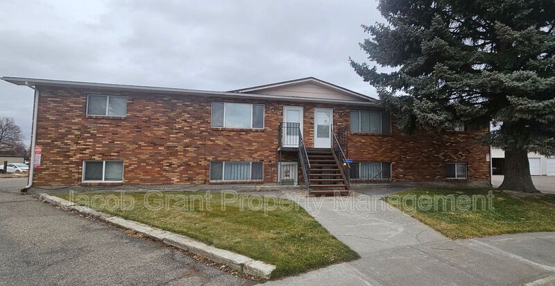 Idaho Falls House: 1345 Elizabeth St.