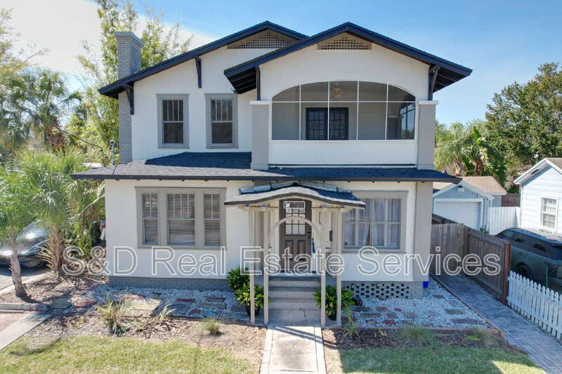 Lakeland House: 709 1/2 Park Hill Ave.