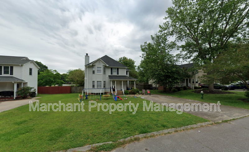 Easley House: 118 Creek Drive