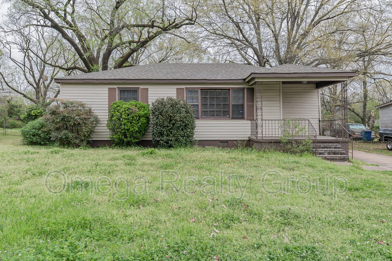 Birmingham House: 525 Annie Laura Dr