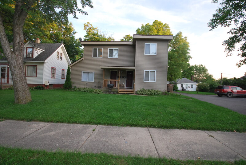 Waterford Condo: 1027 La Salle