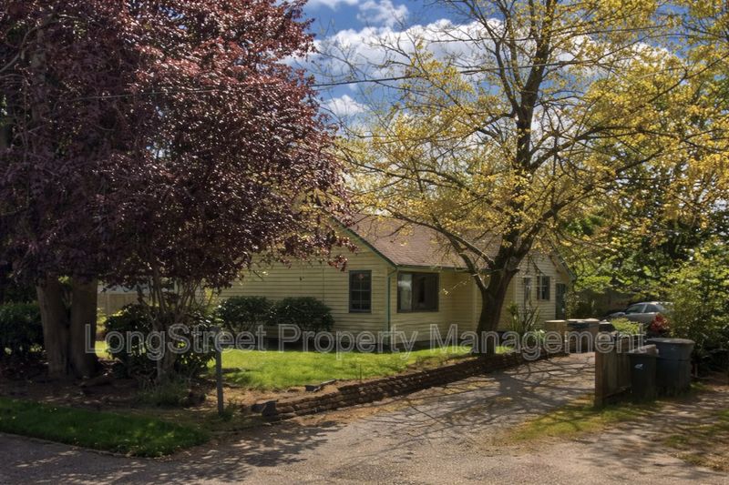 Corvallis House: 550 SE Viewmont