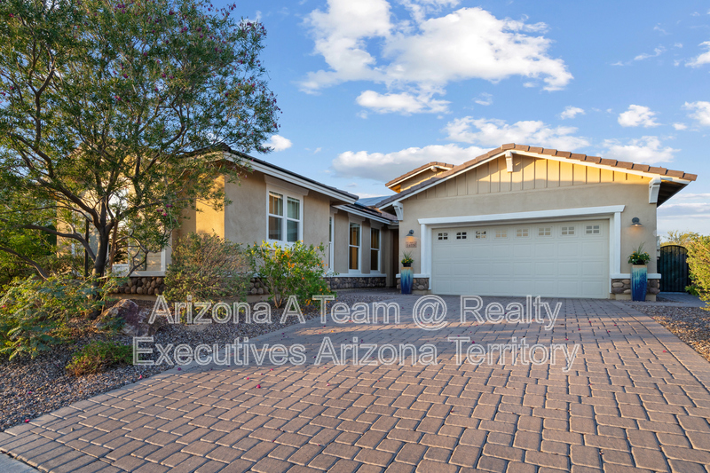 Marana House: 14224 North Silverleaf Lane